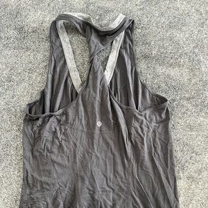Lululemon running top